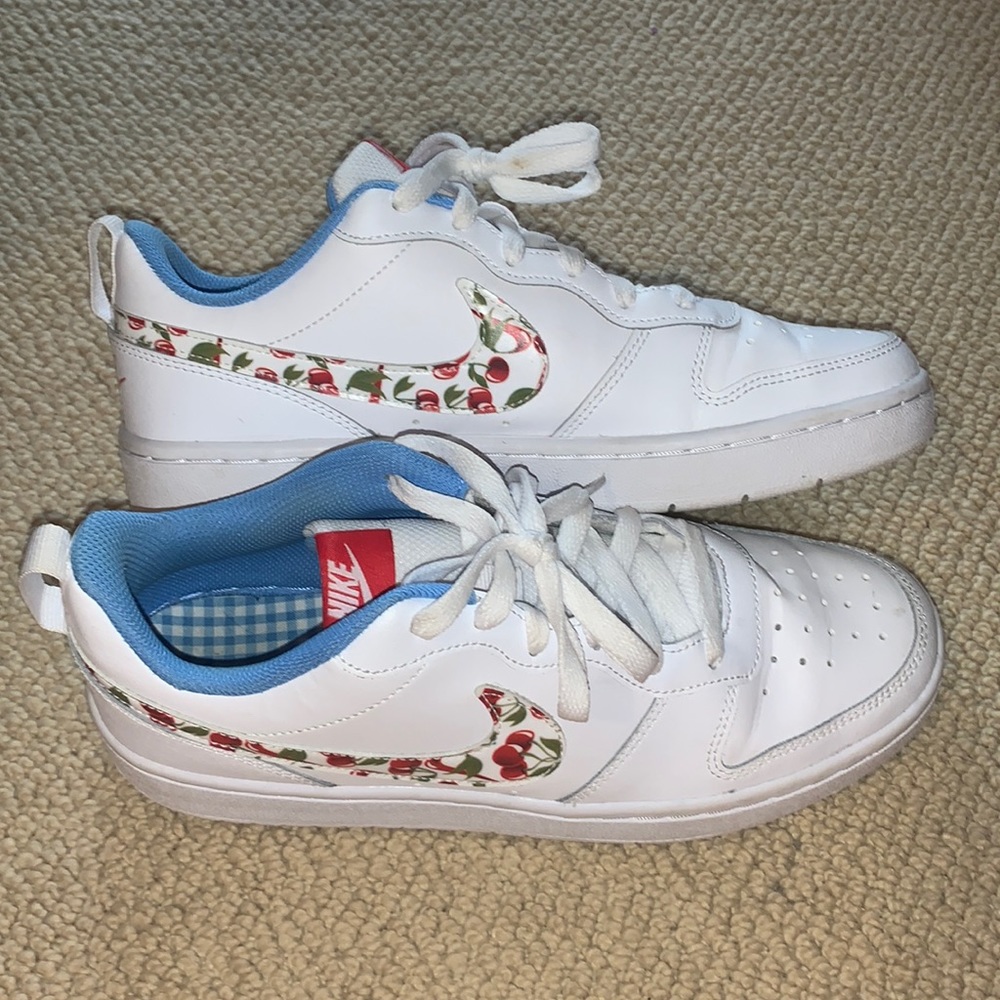 Nike Court Borough Low 2